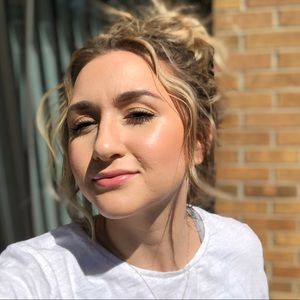 Meet your Posher, Sabrina